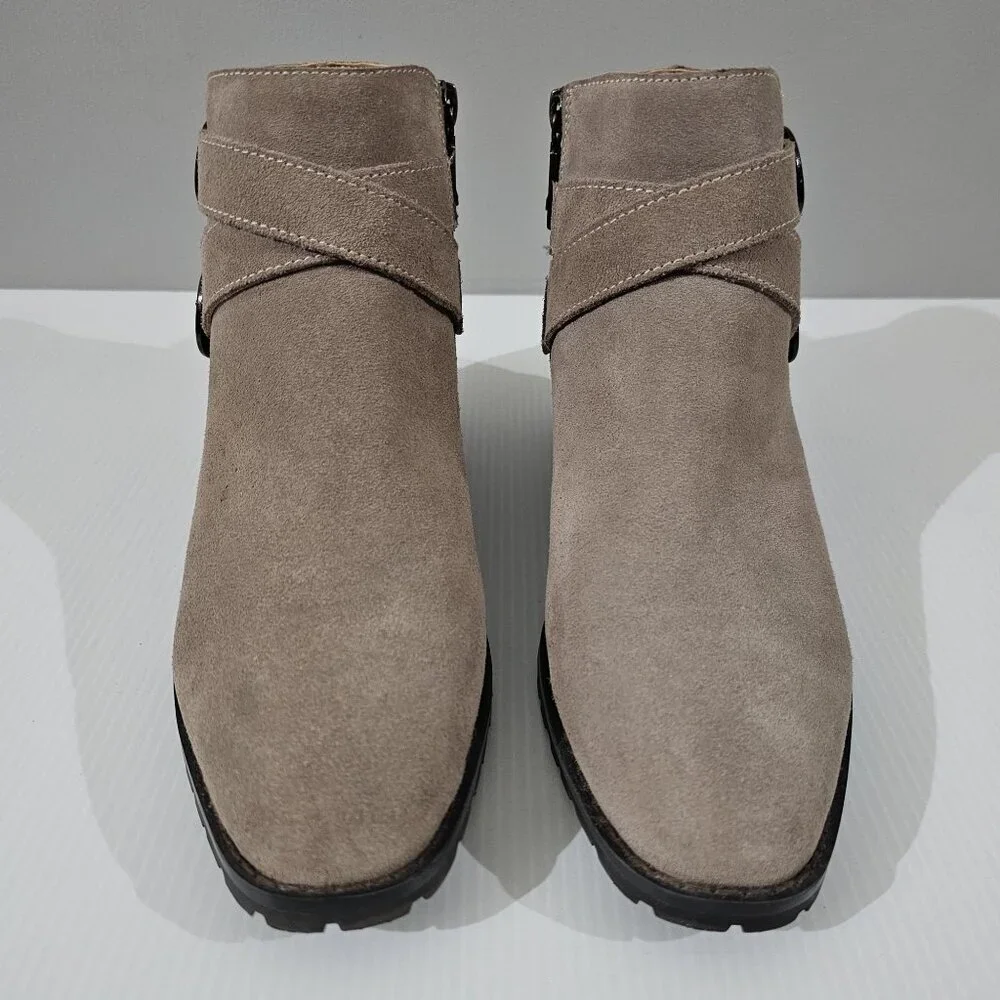 Blondo Shanna Waterproof Moto Ankle Boot Womens 7.5 Taupe Suede Buckle Fall NEW